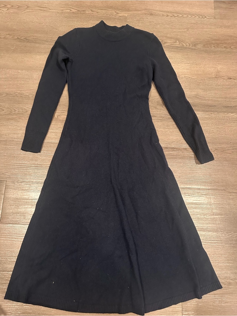 Ralph Lauren Black Long-Sleeve Knit Midi Dress - Classic Elegant Fit
